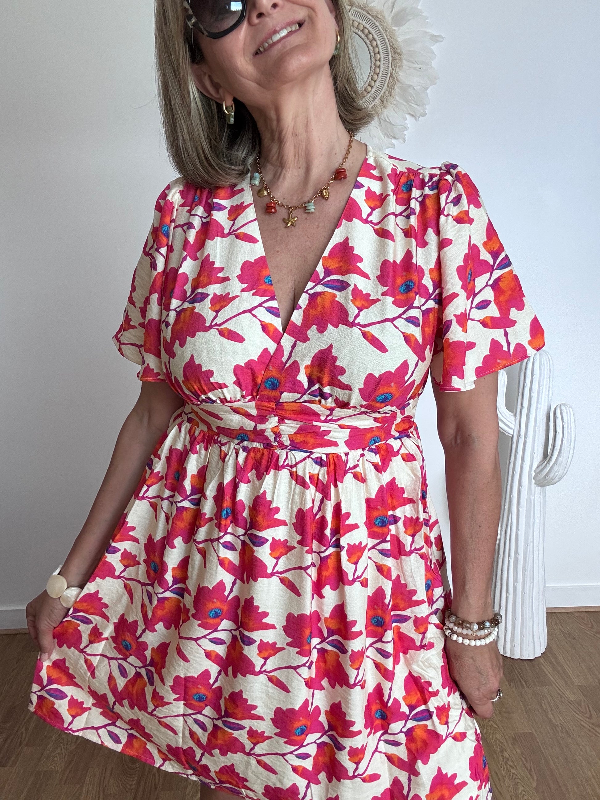 Robe iris dos cœur dentelle