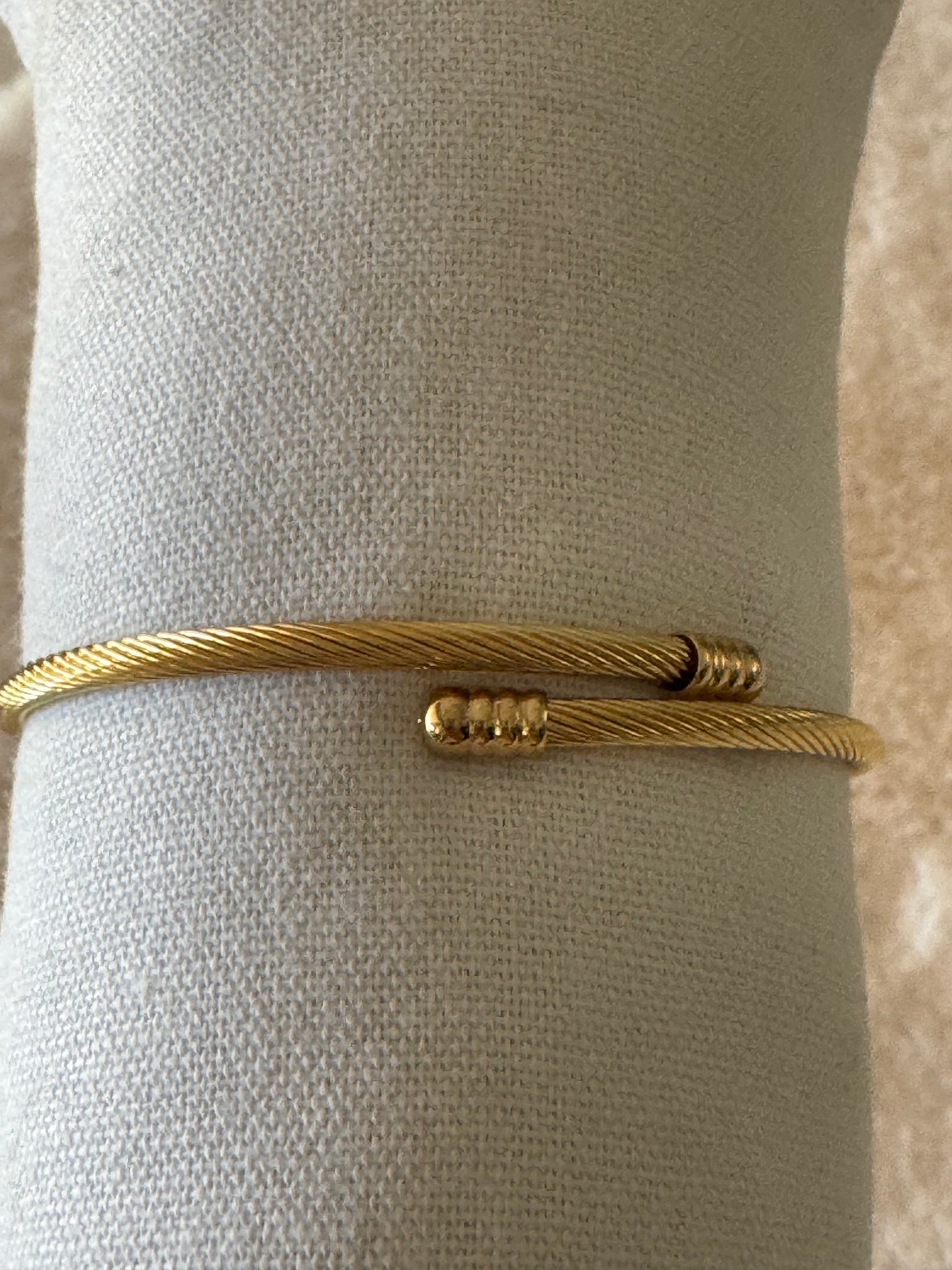 Bracelet ajustable breloques