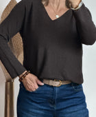 Pull col V violine, marron, terracotta et rouge