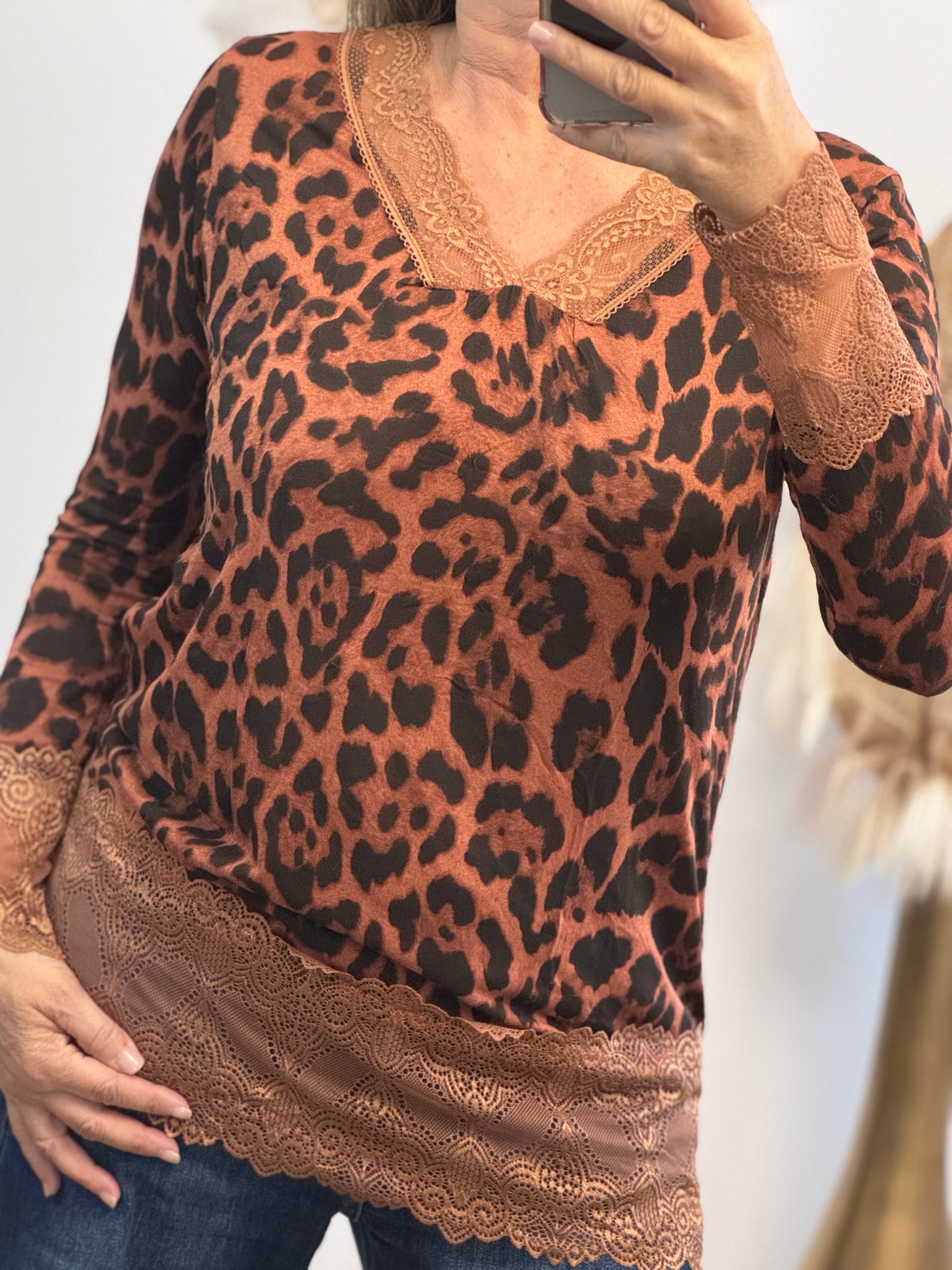 Top dentelle animal TU 40/46 et 46/50