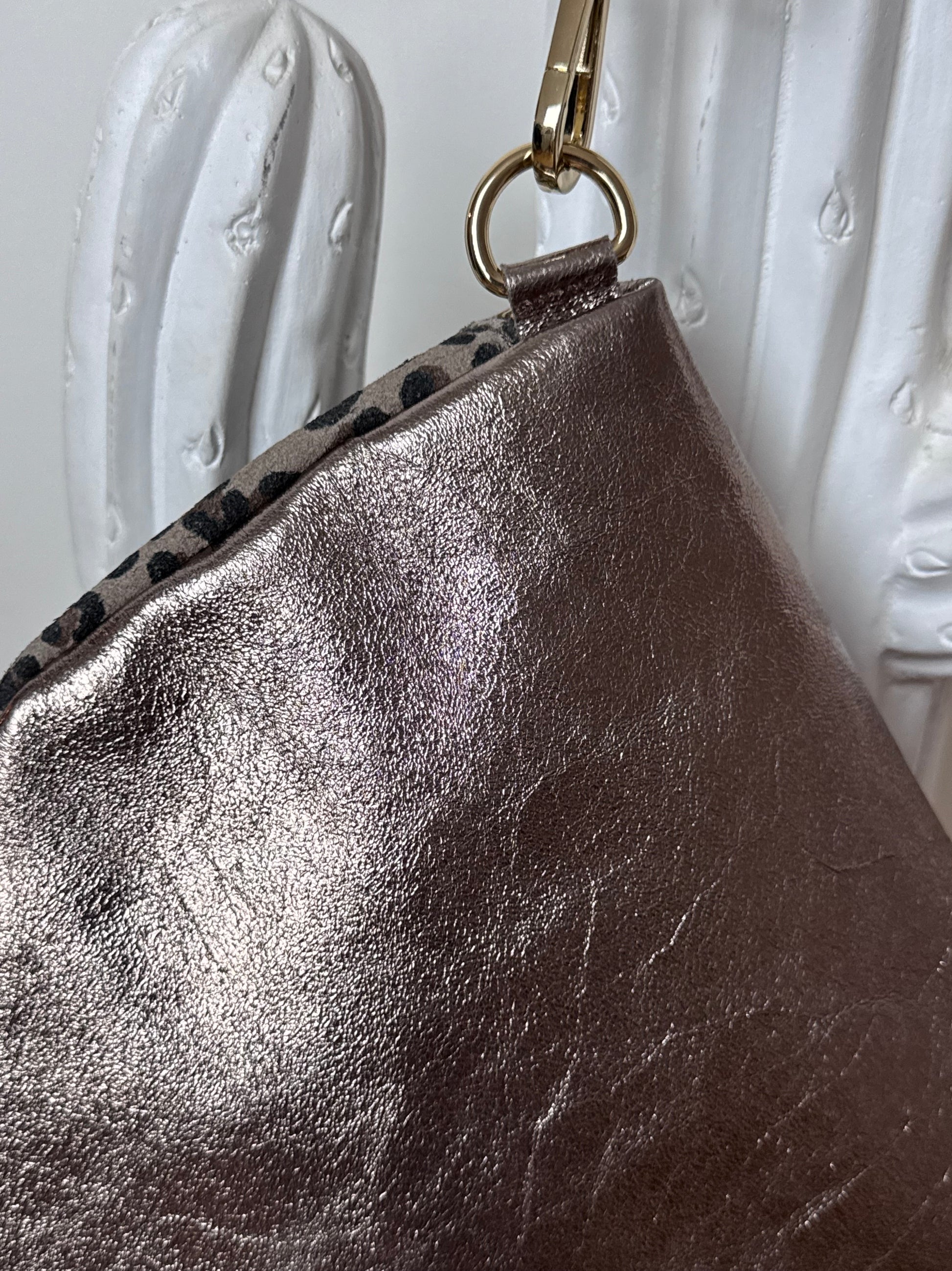 Sac banane cuir véritable Léo et irisé bronze + 2 sangles