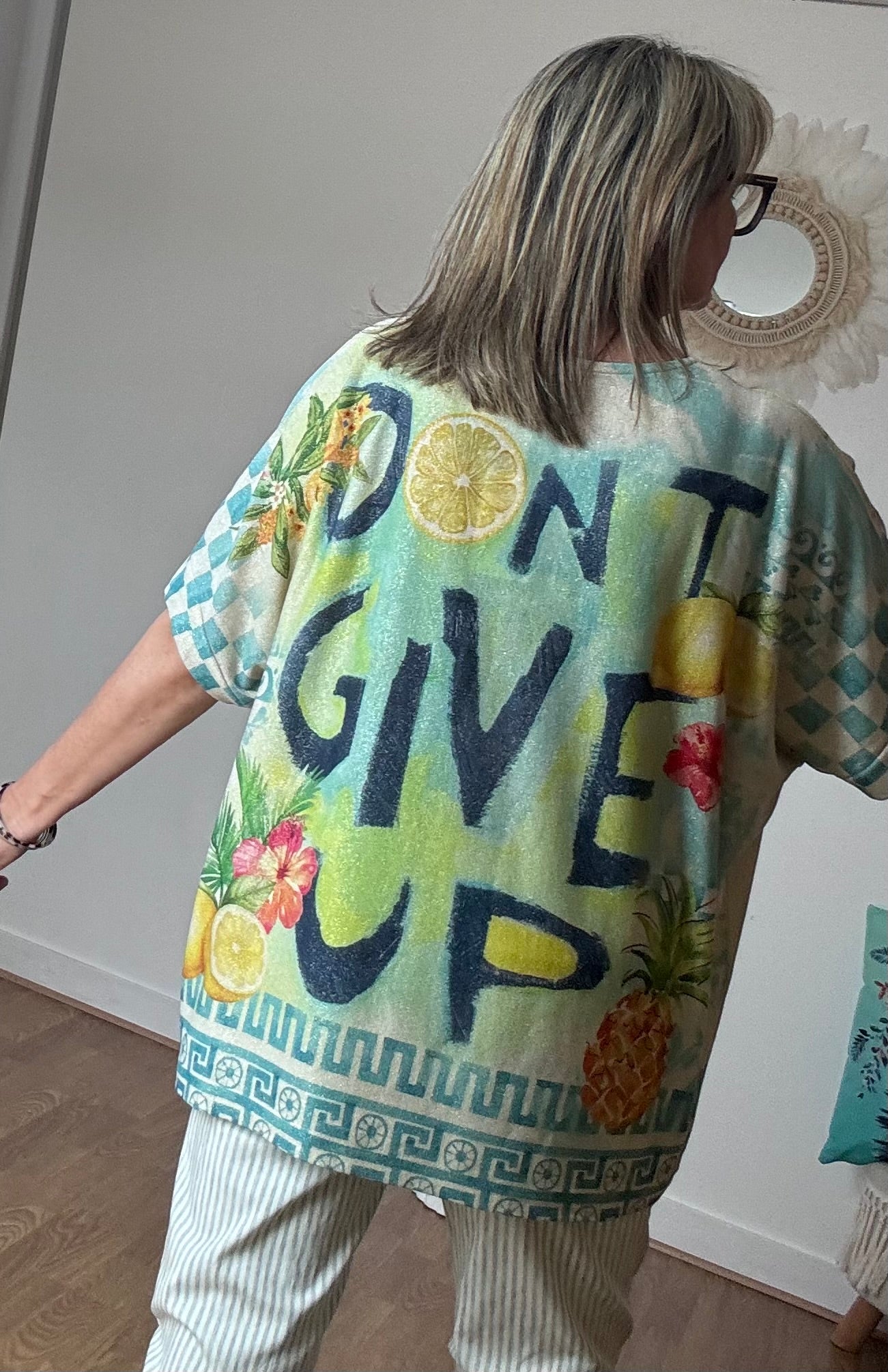 Haut oversize Don’t give up