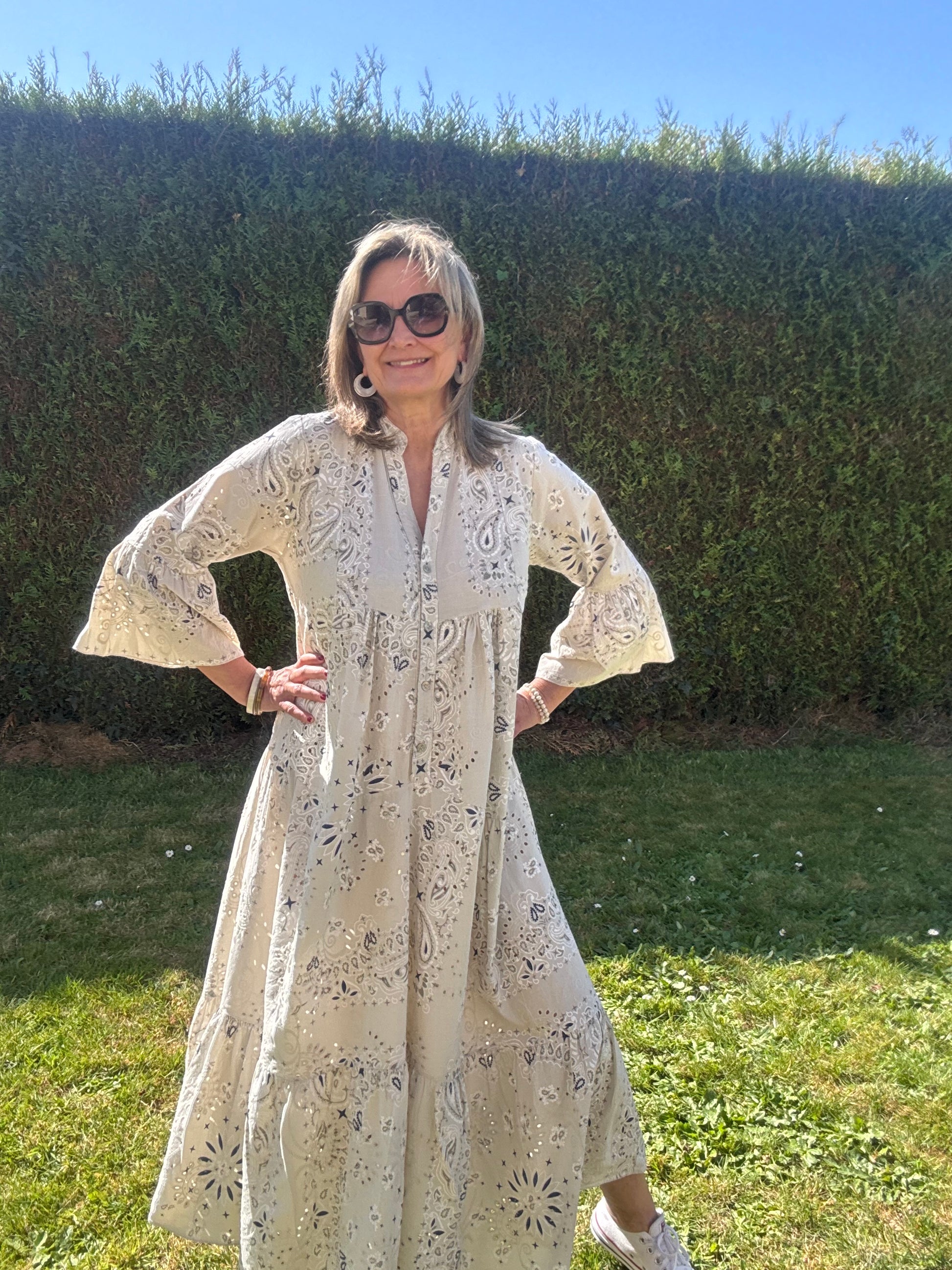 Robe longue bandana et broderie beige