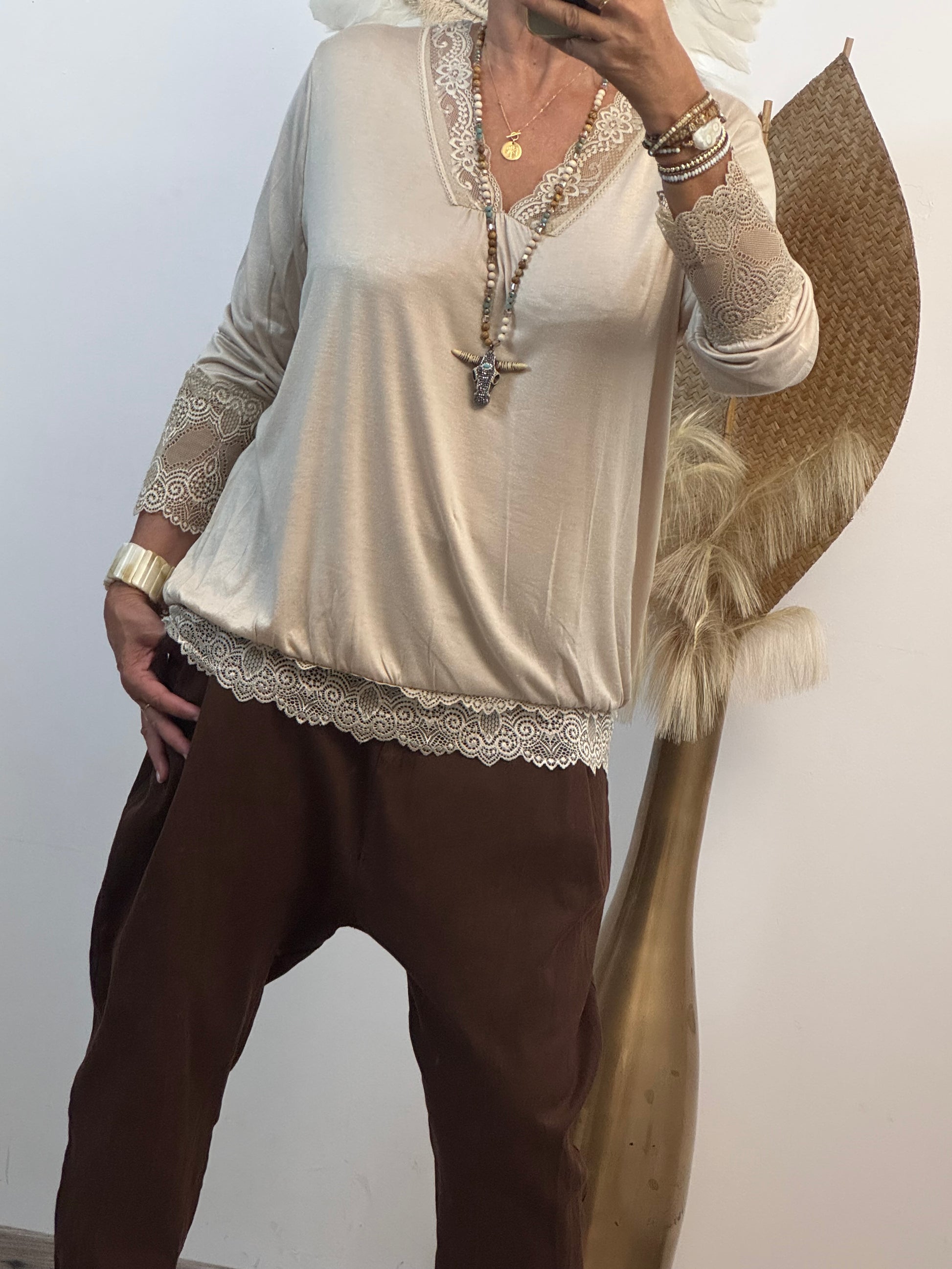 Top dentelle beige TU 40/46 et TU 46/50