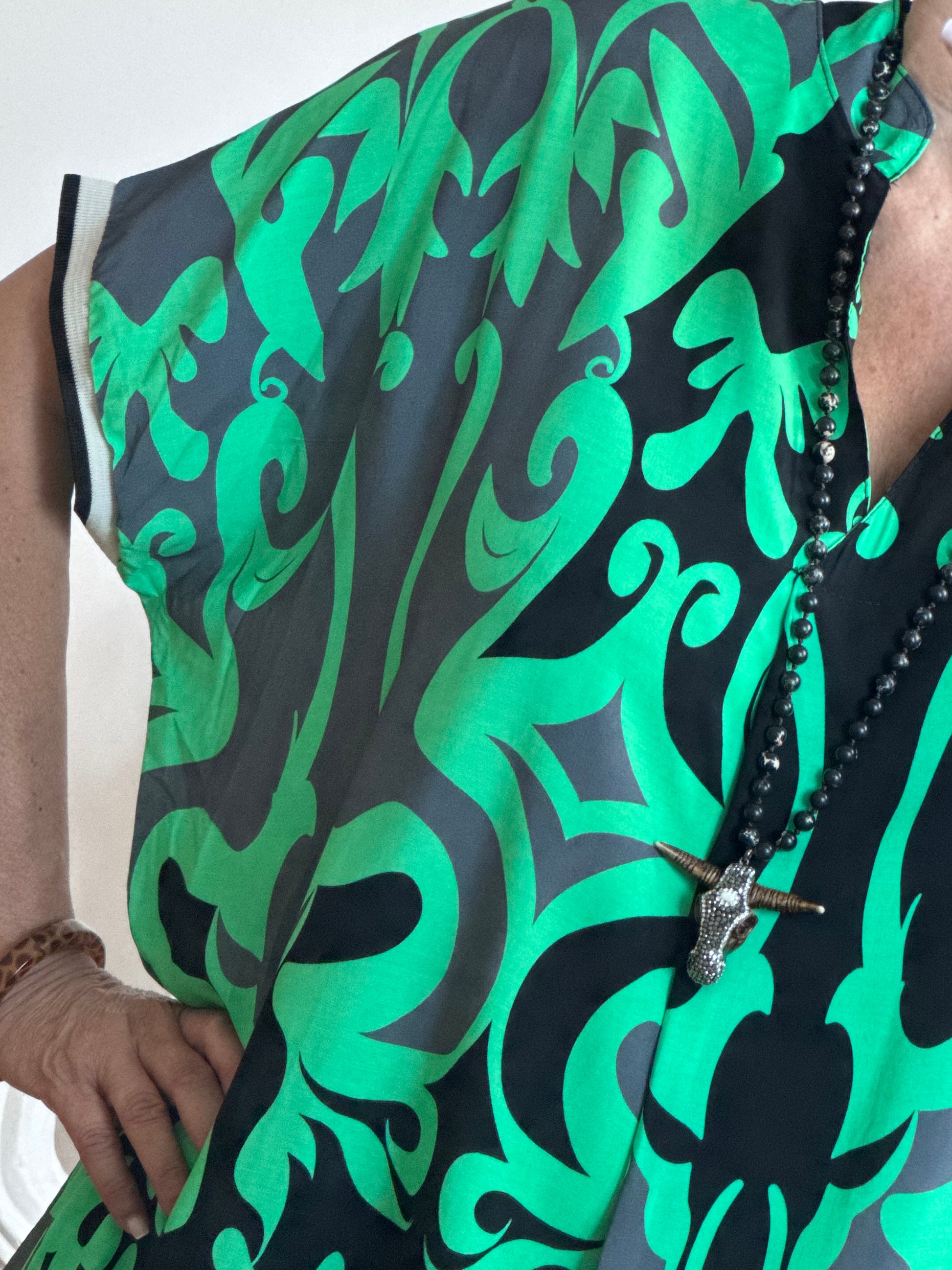 Robe arabesque verte et noire TU 40/48