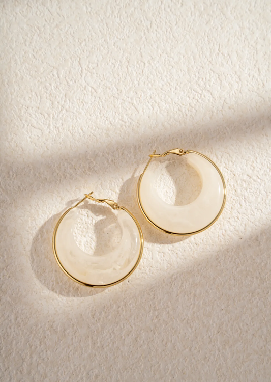 Créoles Résine Marbrée Acier Inoxydable Élégance Nature