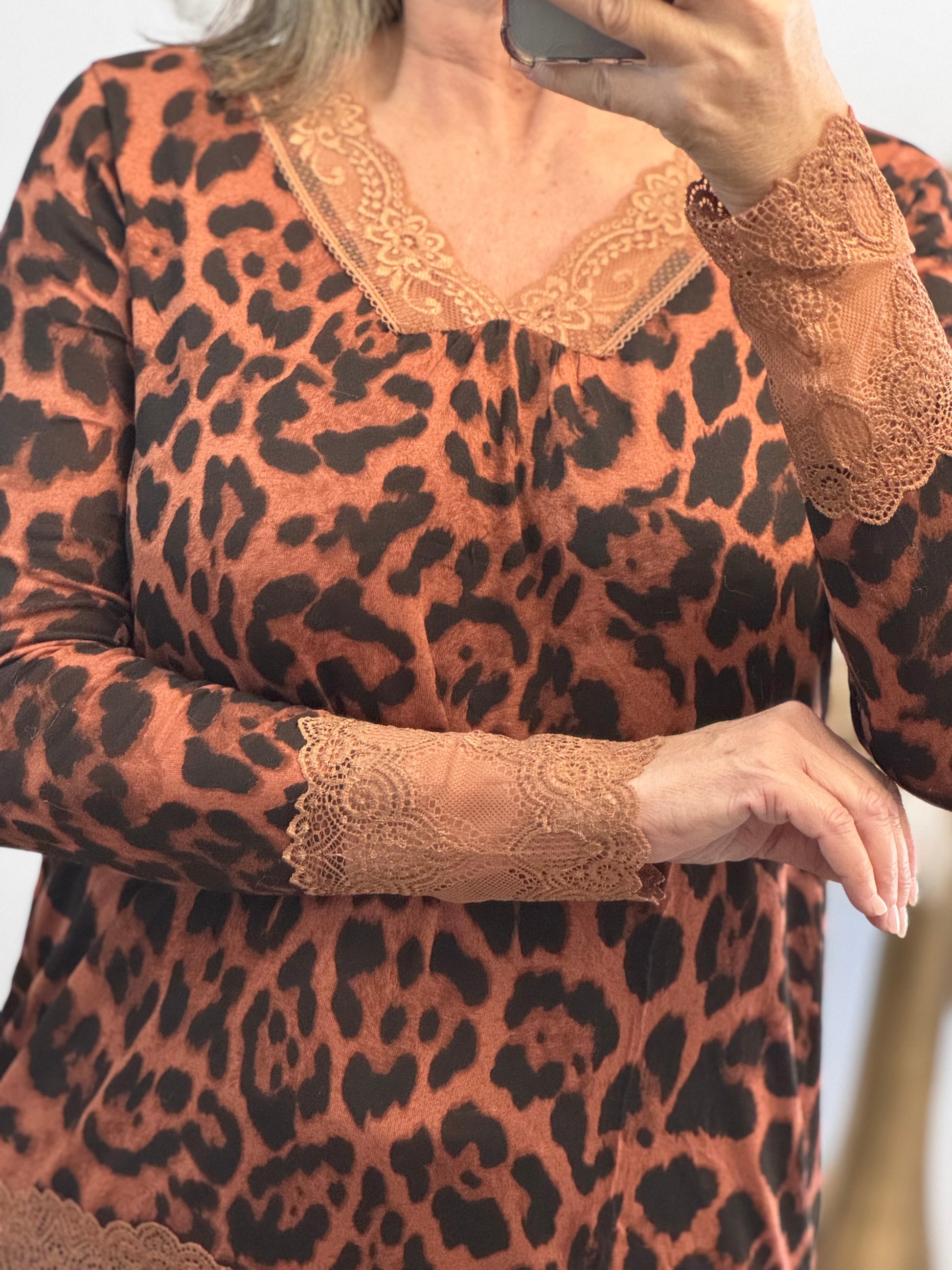 Top dentelle animal TU 40/46 et 46/50