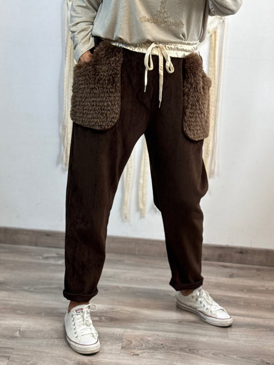 Pantalon marron poches moumoute