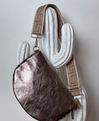 Sac banane cuir véritable Léo et irisé bronze + 2 sangles