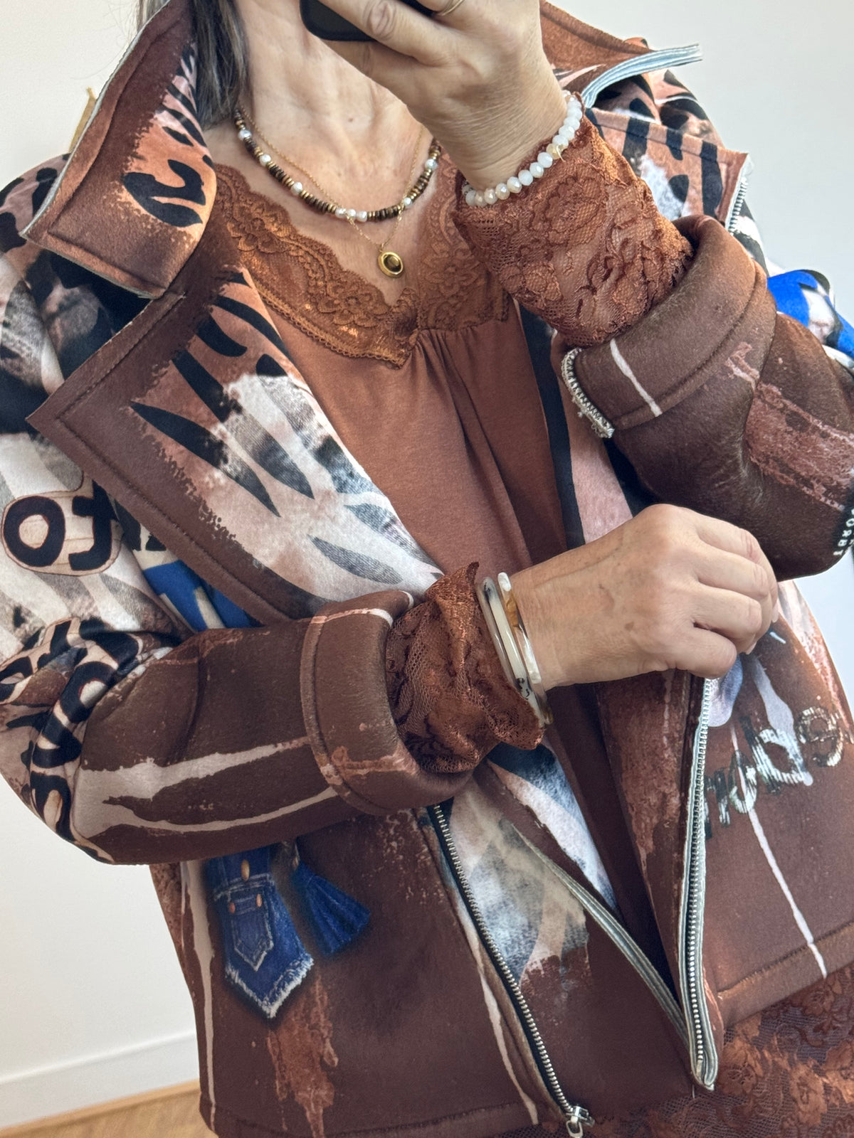Top dentelle camel