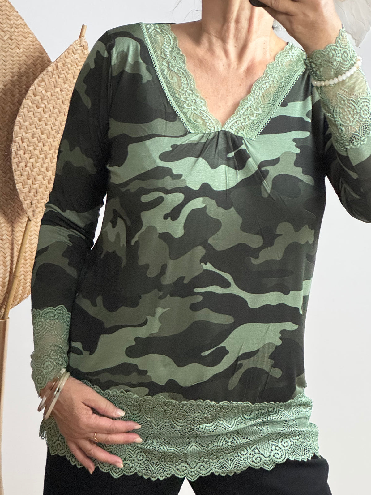 Top dentelle camouflage kaki