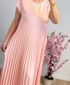 Robe longue plissée rose