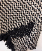 Pull asymétrique pieds de poule dentelle