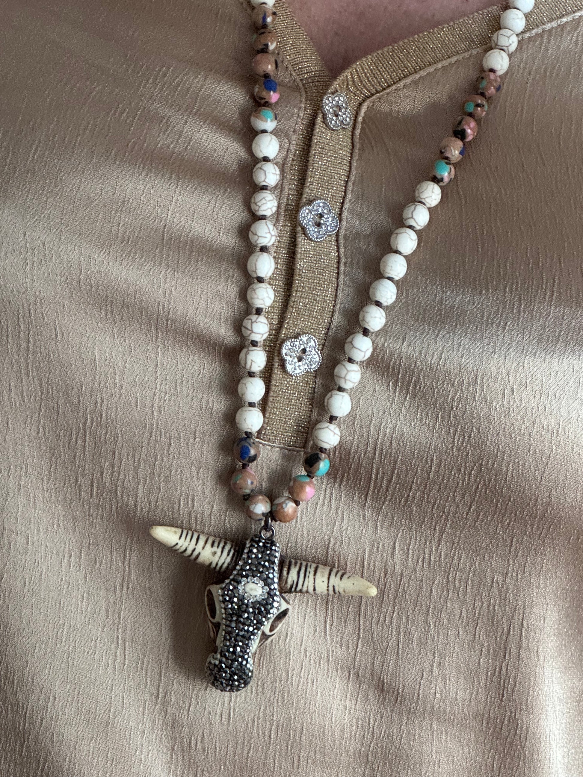 Collier tête de buffle