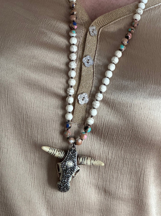 Collier tête de buffle