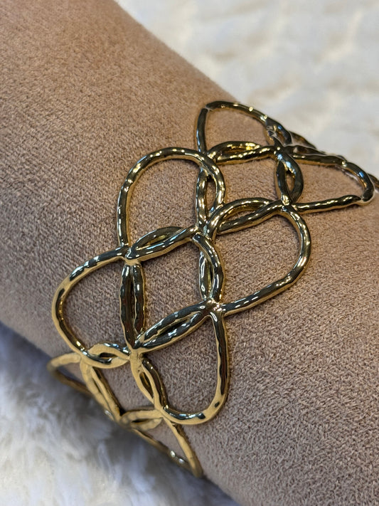 Bracelet manchette cœurs dorés