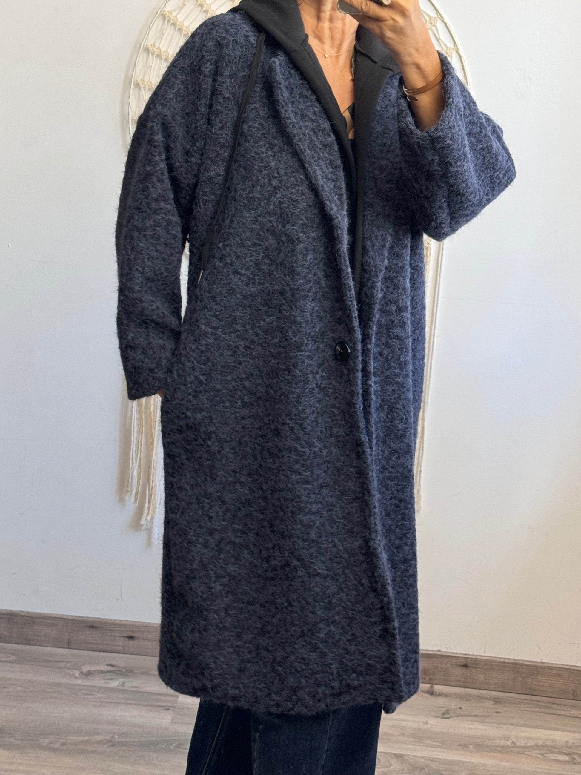 Manteau bouclette bleu capuche noire