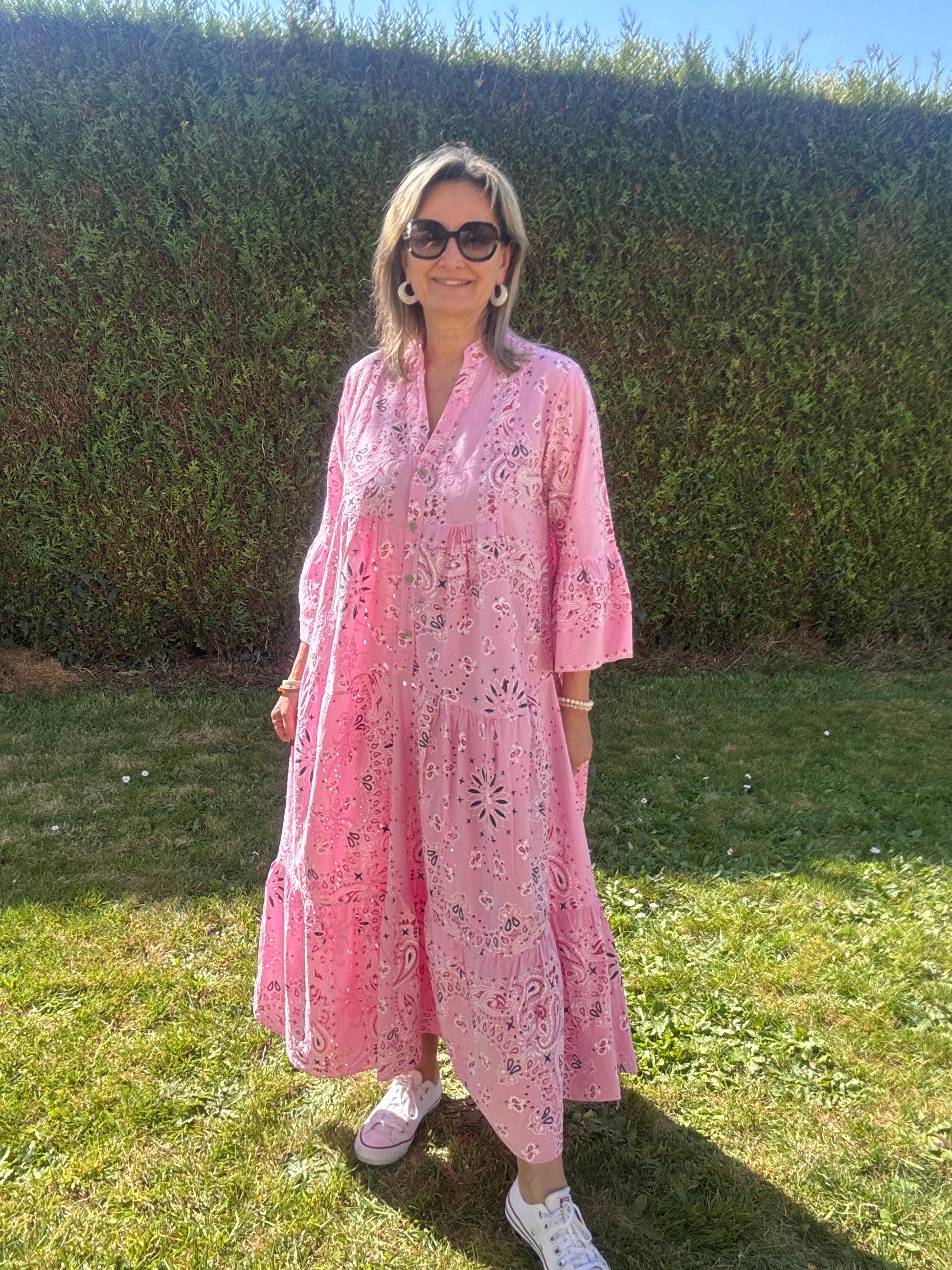 Robe longue bandana et broderie rose