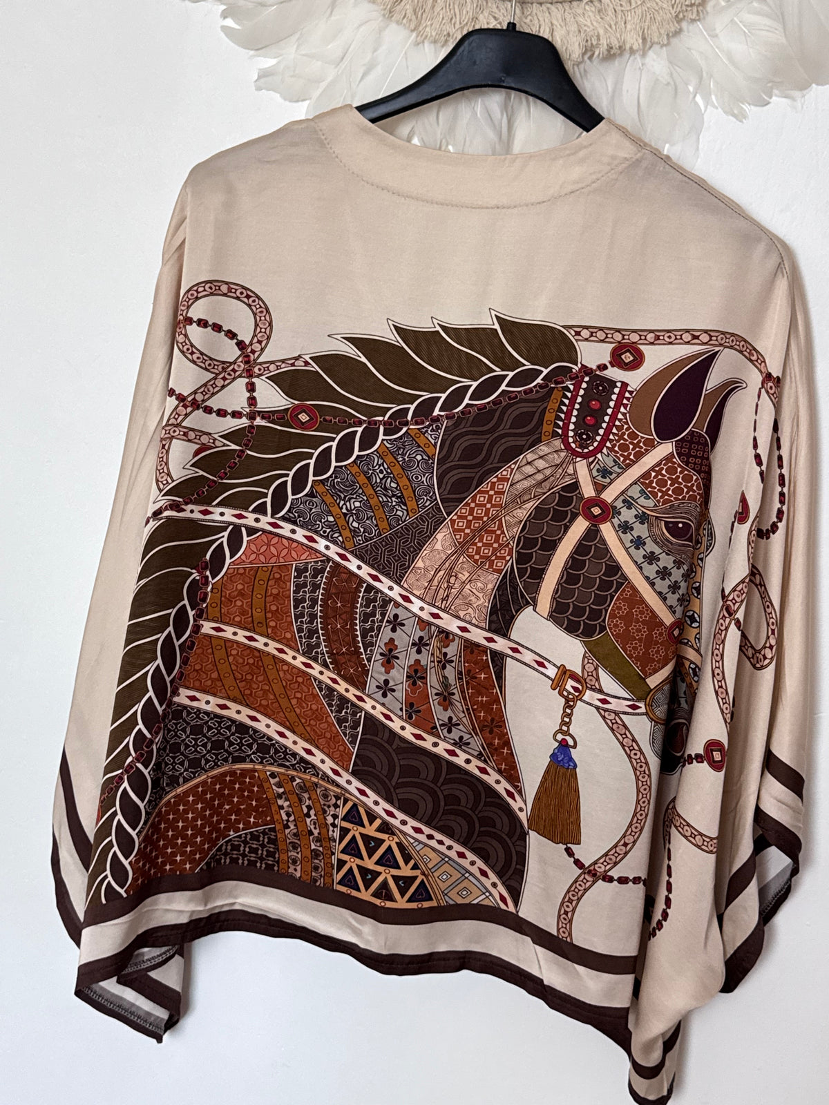 Blouse horse beige