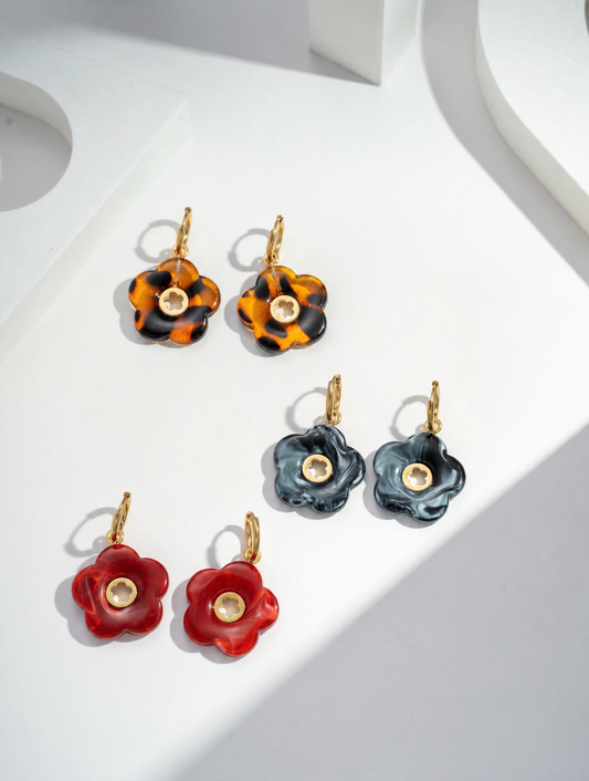 Boucle d’oreille fleur pétale