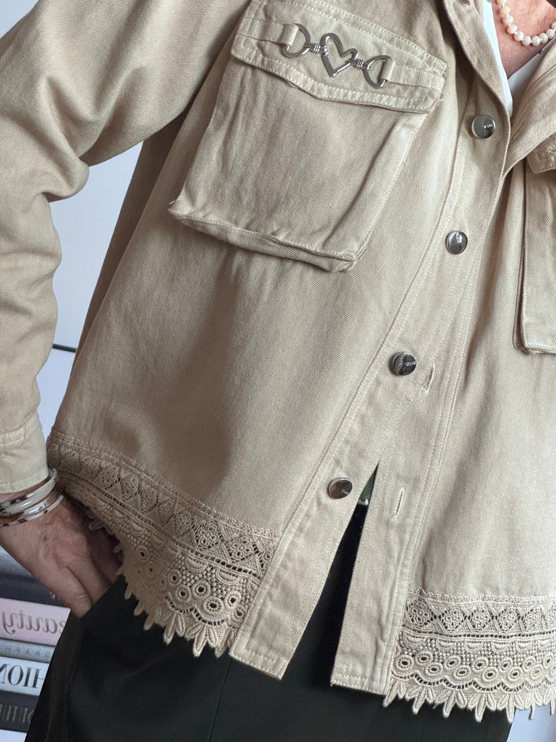 Veste jeans beige dentelle