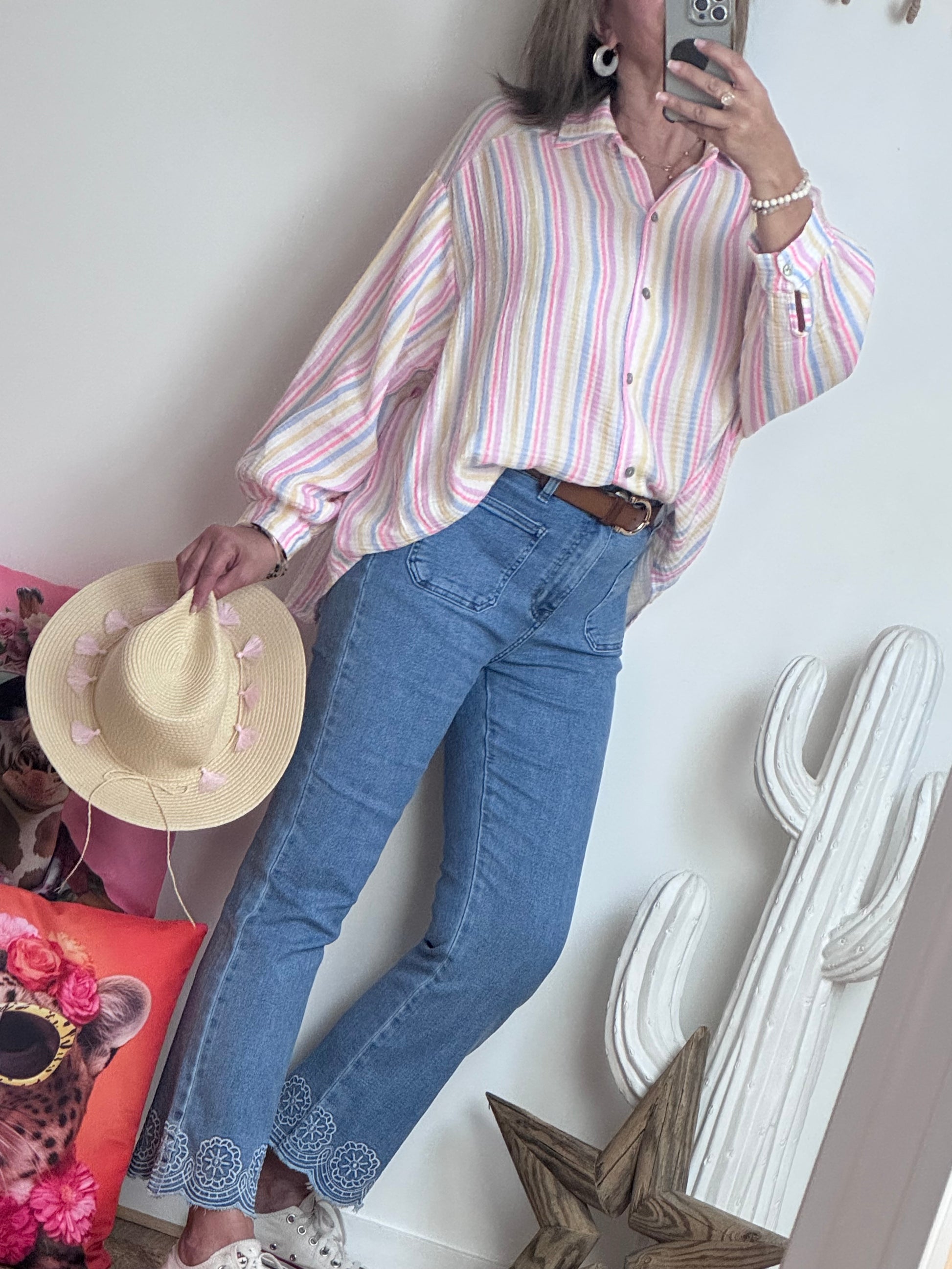Jeans flare bleu clair brodé