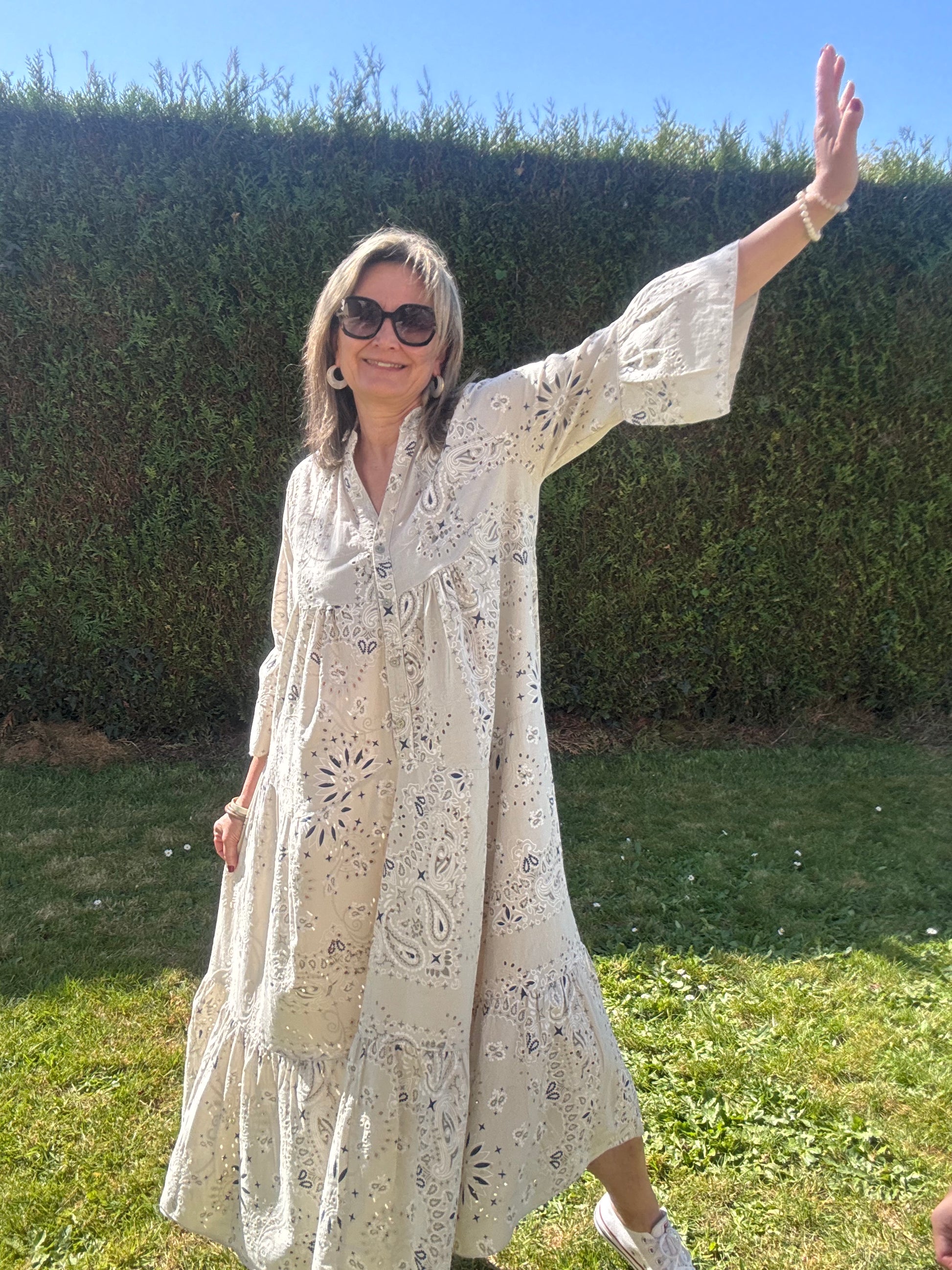 Robe longue bandana et broderie beige