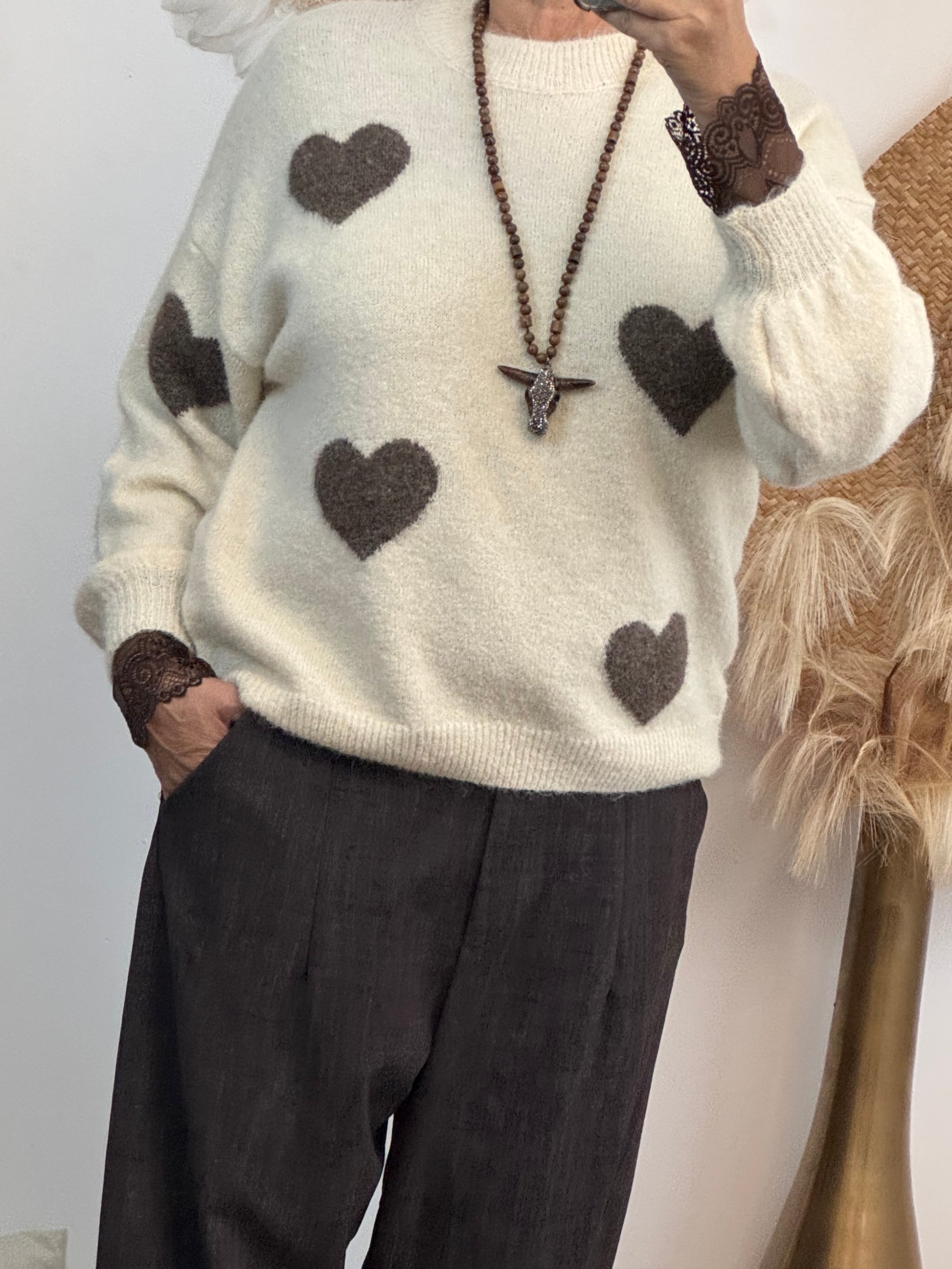 Pull crème cœurs marron