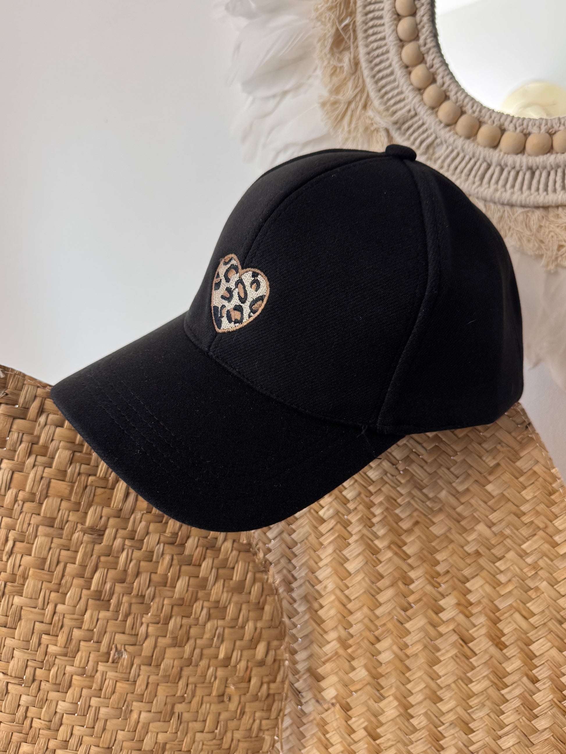 Casquette love noire