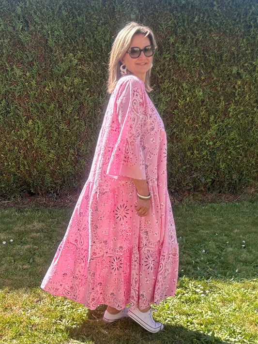 Robe longue bandana et broderie rose
