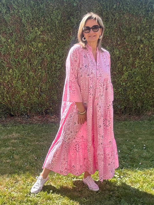 Robe longue bandana et broderie rose