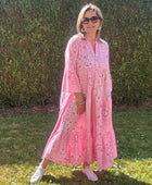 Robe longue bandana et broderie rose