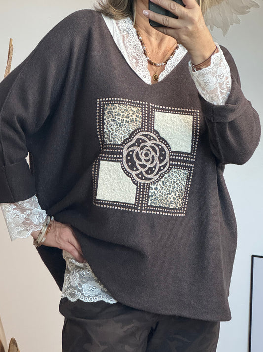 Pull Rosalia marron jolie forme