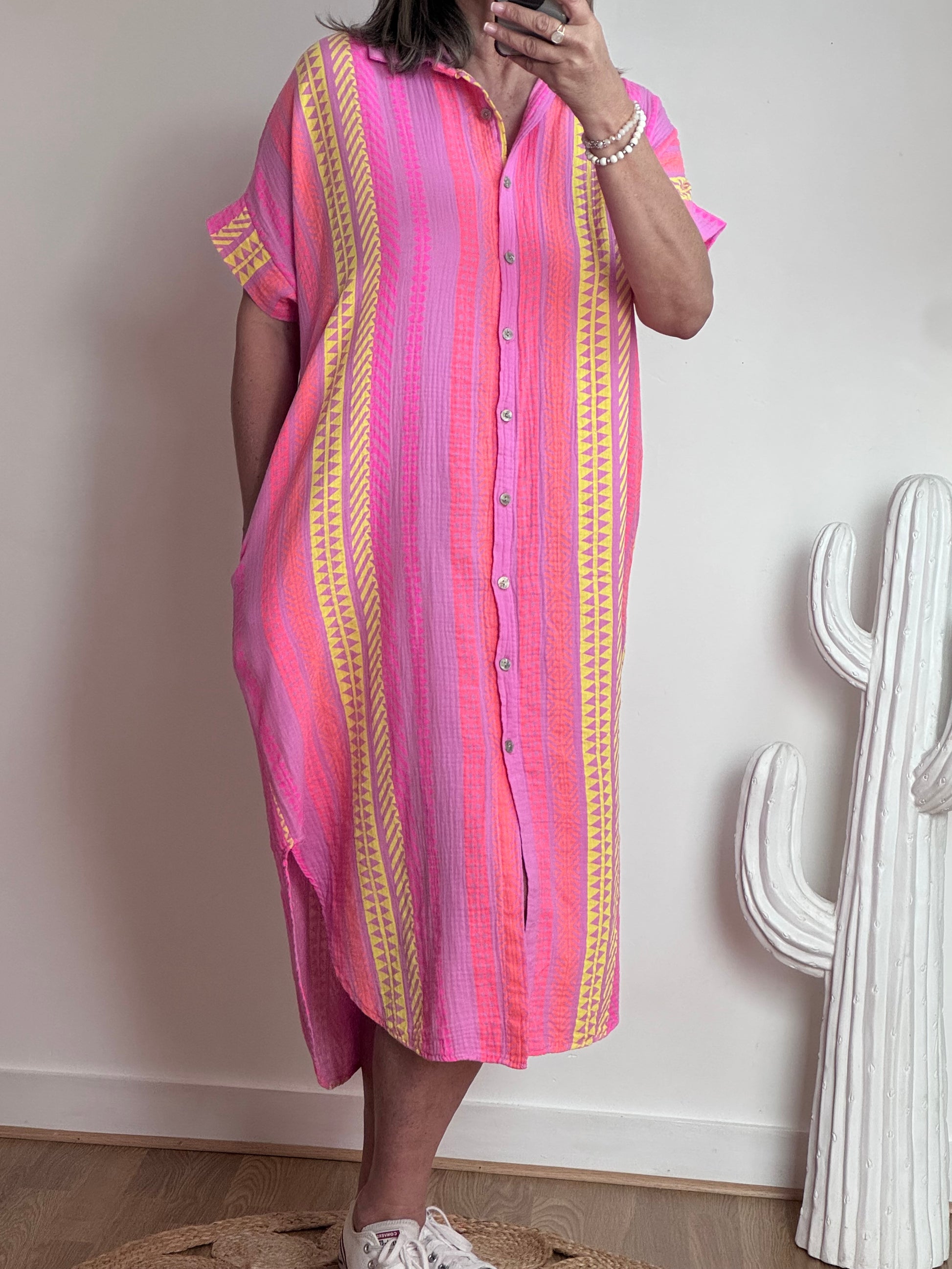 Robe gaze de coton fond Lila