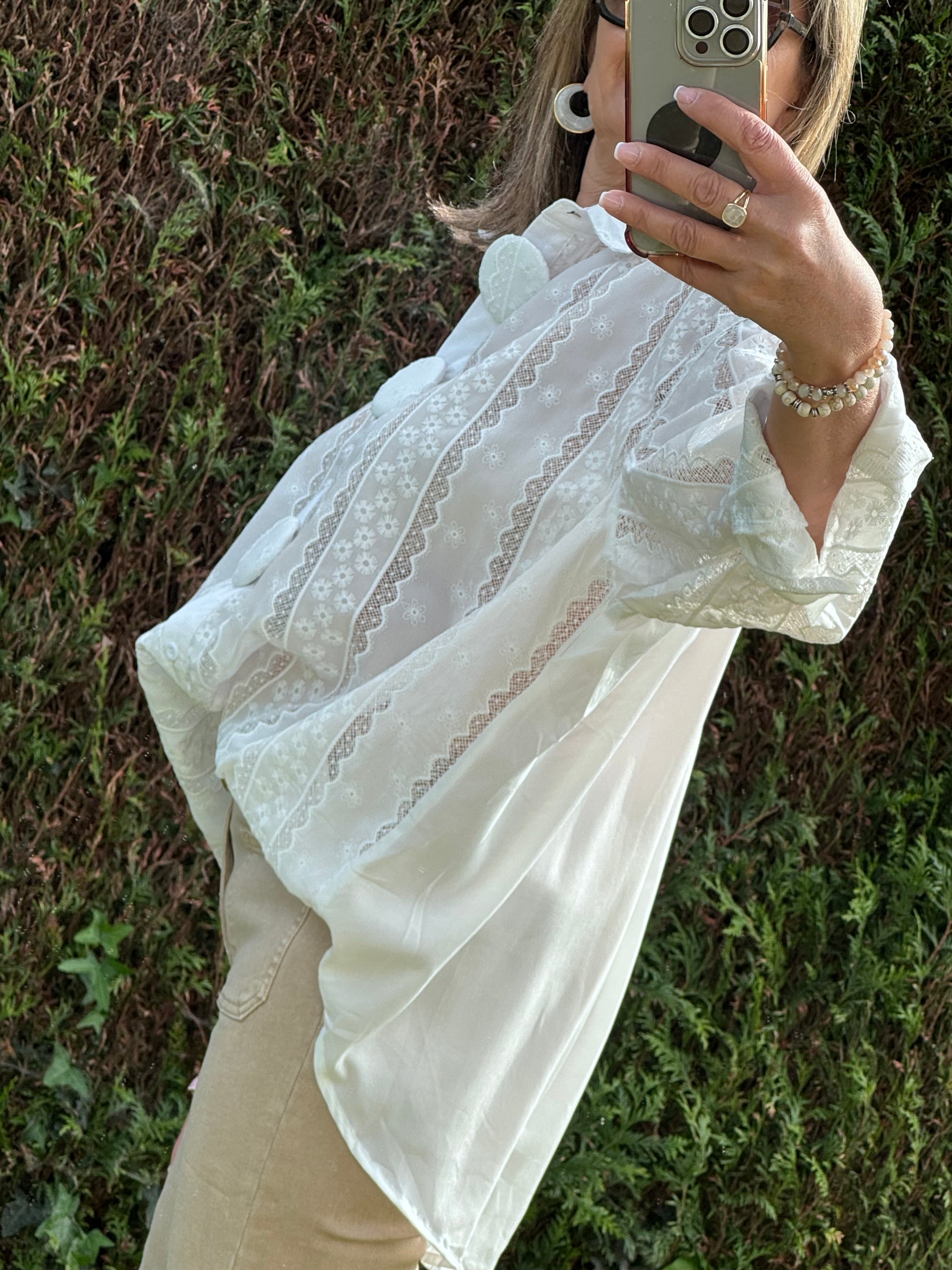 Chemise Lolita broderie blanche