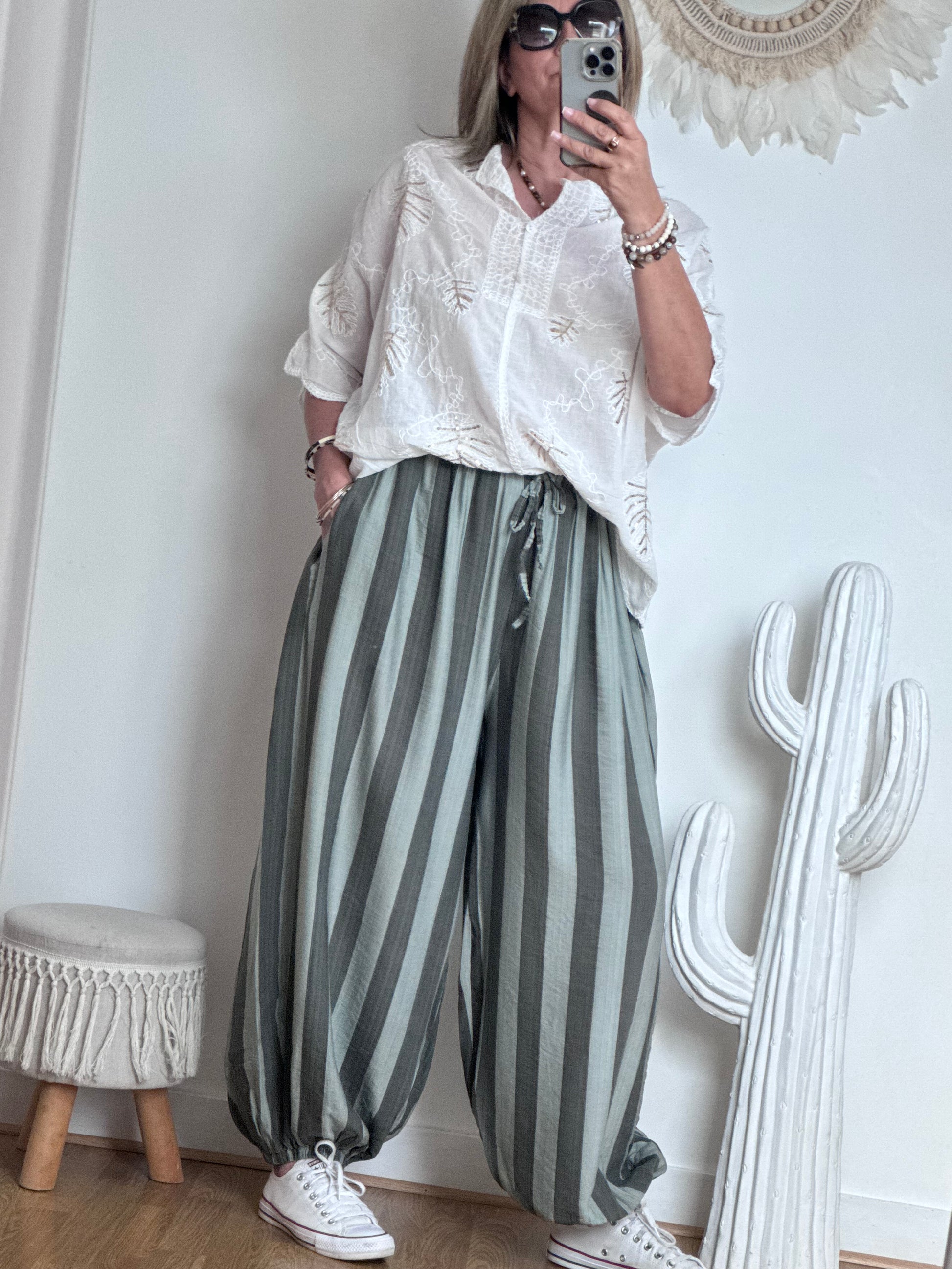 Pantalon Aladin rayé kaki joli forme TU 44/50