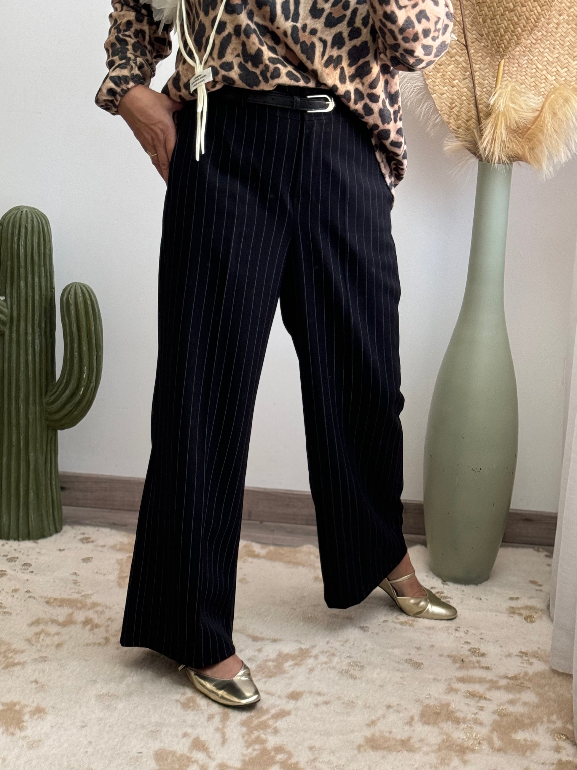 Pantalon noir fines rayures