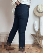 Jean flare bleu brute brodé