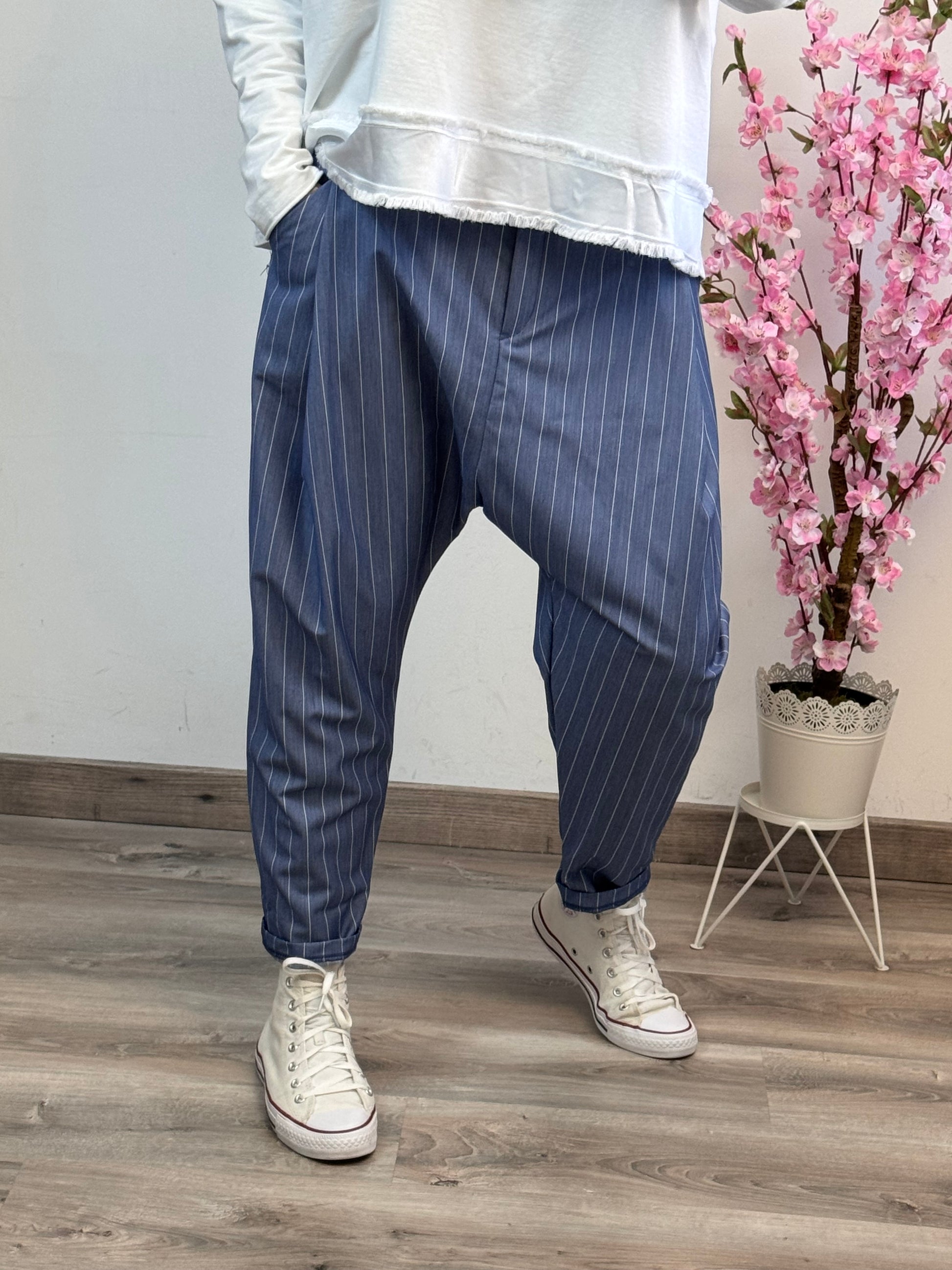 Pantalon saroual bleu rayé