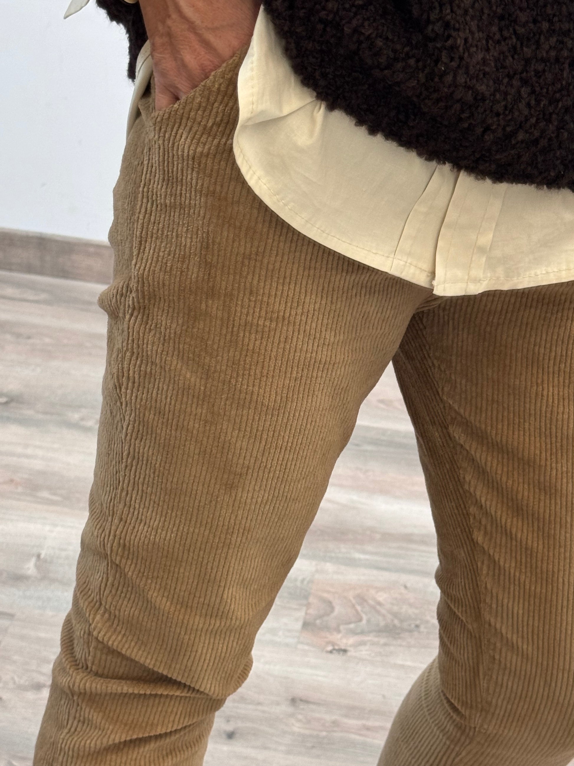 Pantalon velours côtelé camel taille du 38 au 46