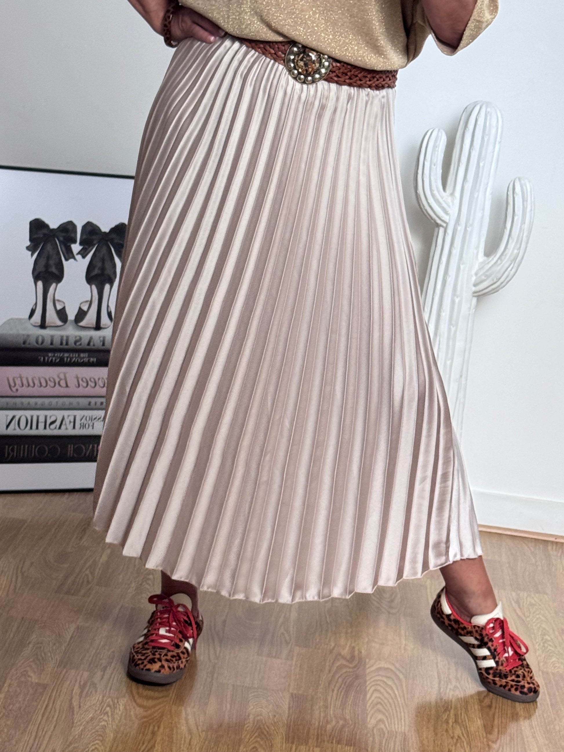 Jupe plissée beige dorée