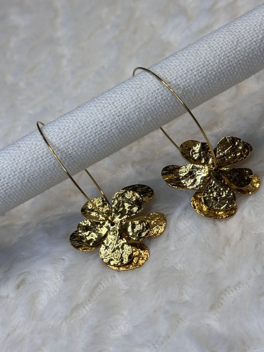 Boucle d’oreille trèfles dorés