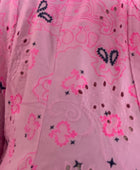 Robe courte bandana et broderie rose