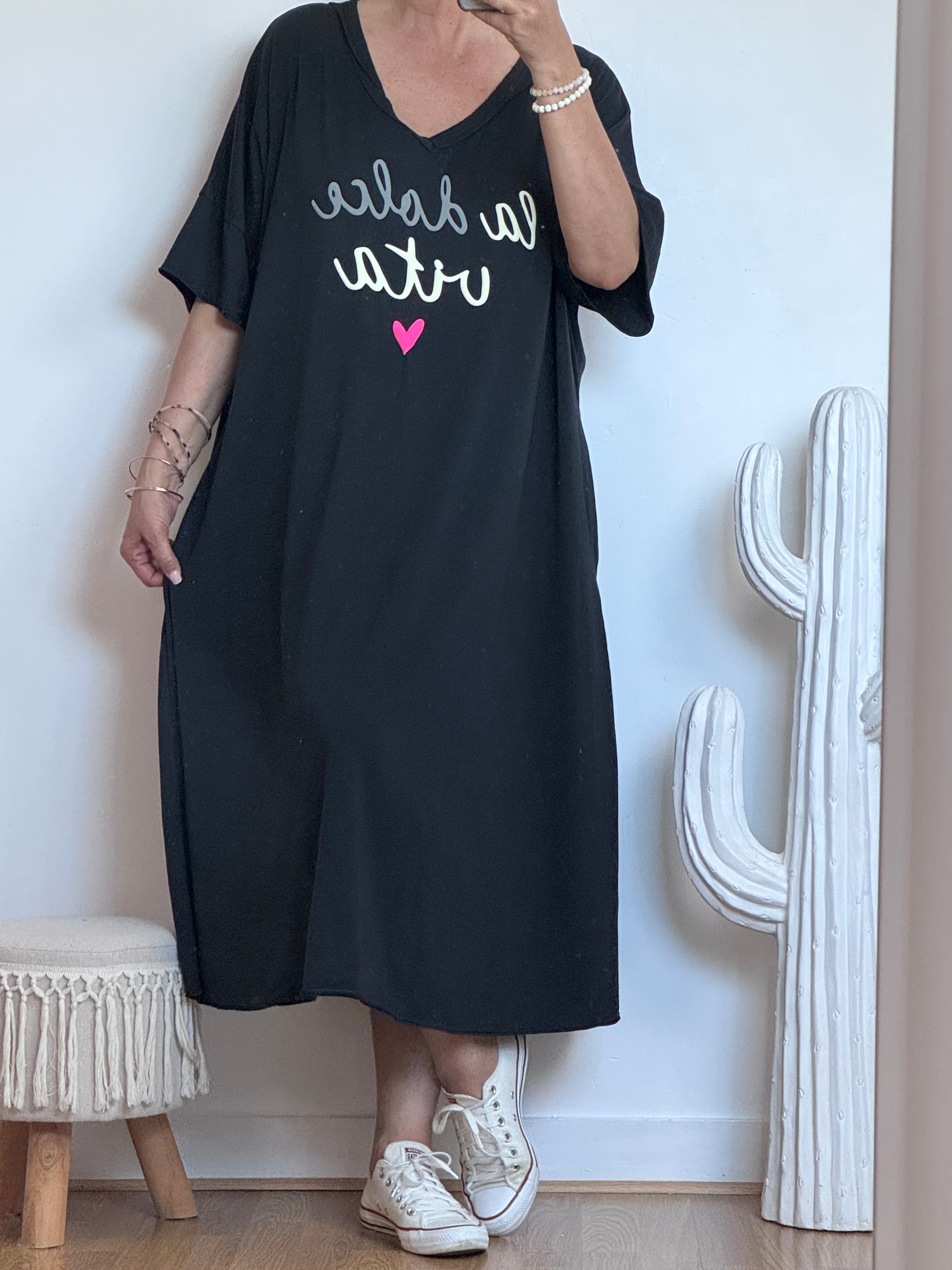Robe teeshirt noire jolie forme