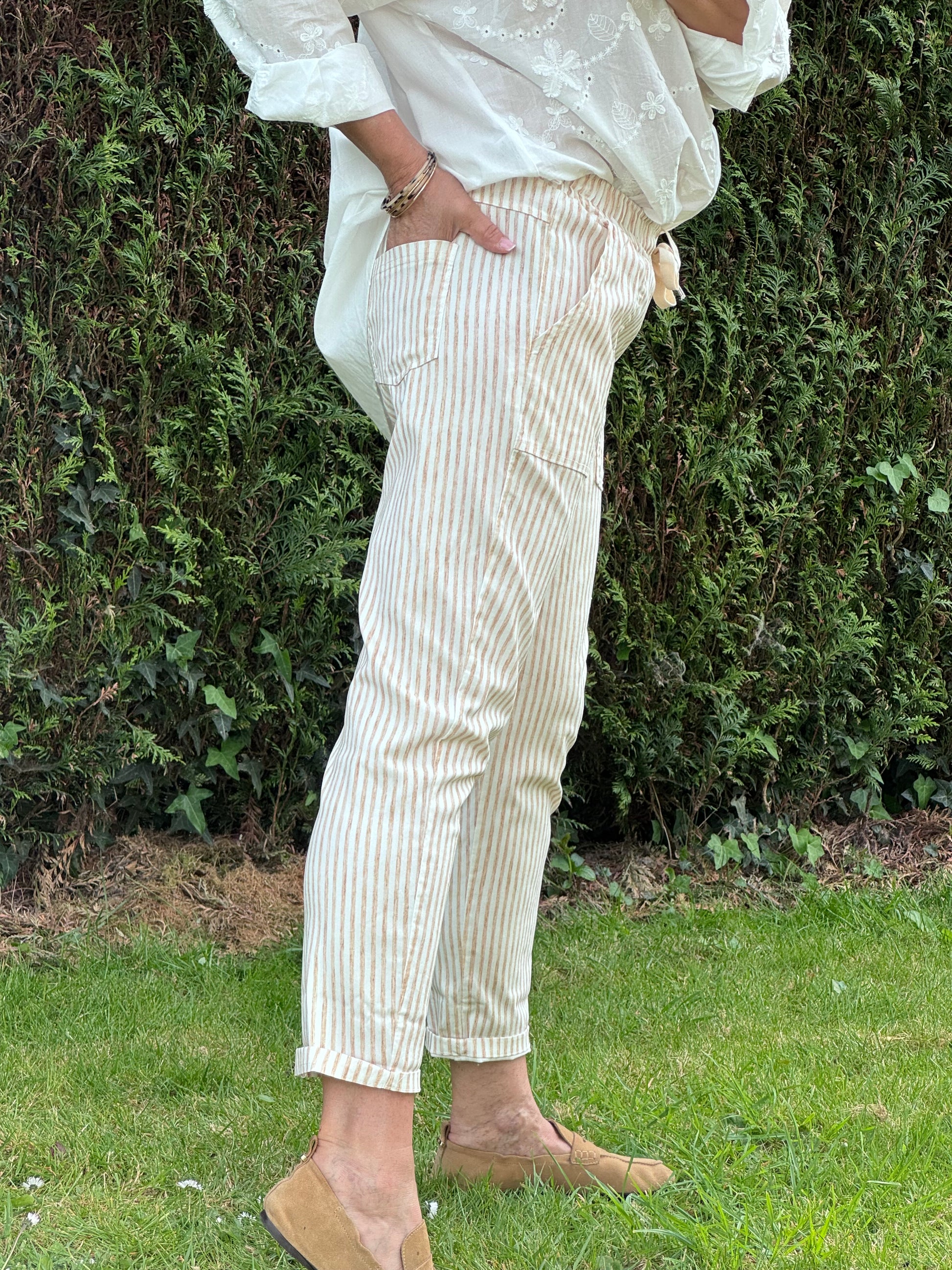 Pantalon confort rayures camel