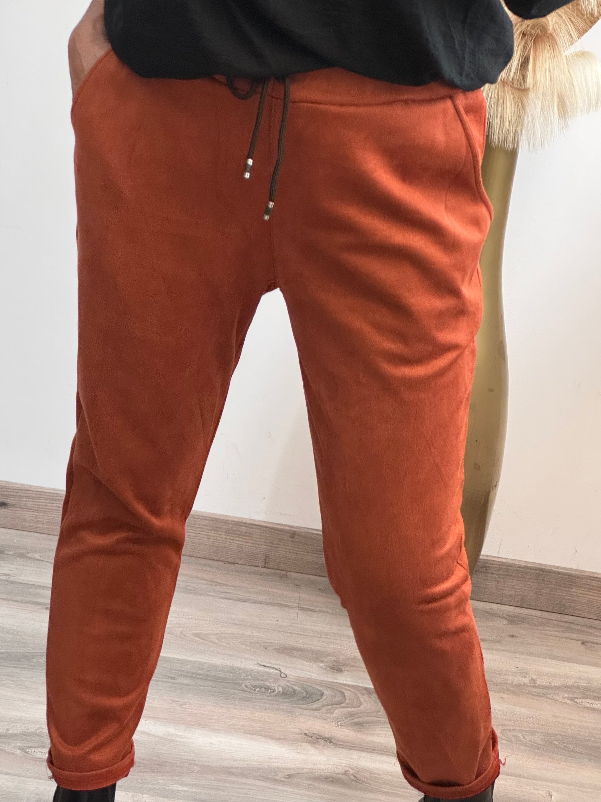 Pantalon suédine brique