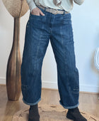 Jean barrel boutons